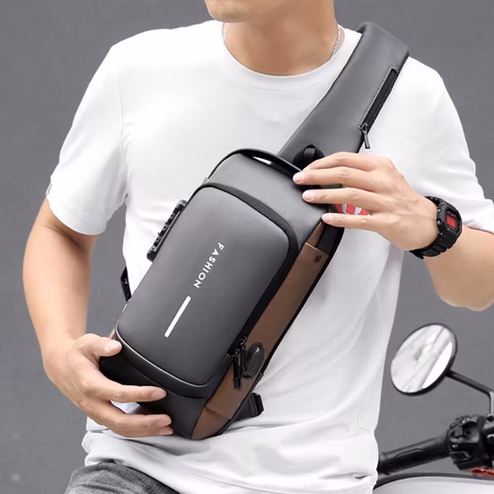 새로운 패션 방수 가슴 가방 USB 남자 크로스 바디 슬링 가방 남자 크로스 바디 가방 나를 위해